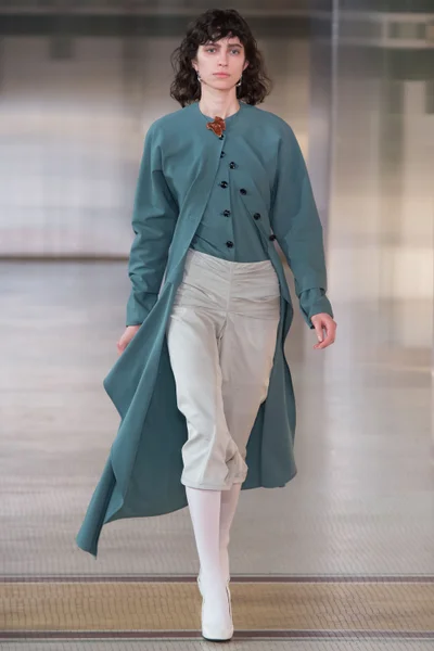 Look 8